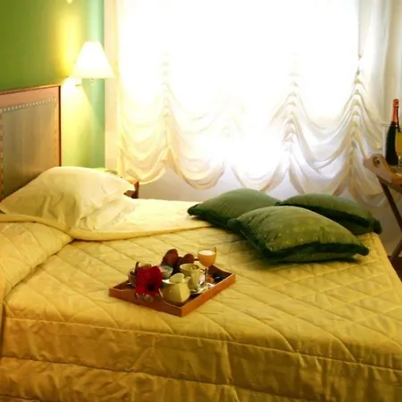 Touring Hotel Piza
